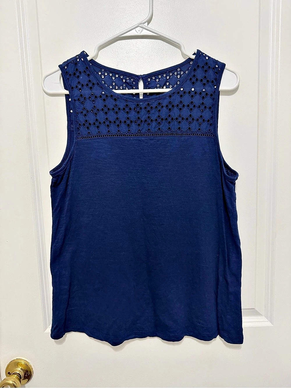 St. John's Bay Eyelet Yoke Tank Top in Blue Size Medium Like New